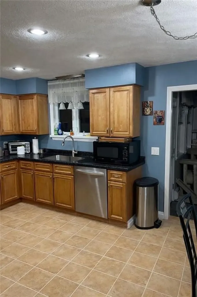 63 Capwell Avenue Woonsocket RI 02895