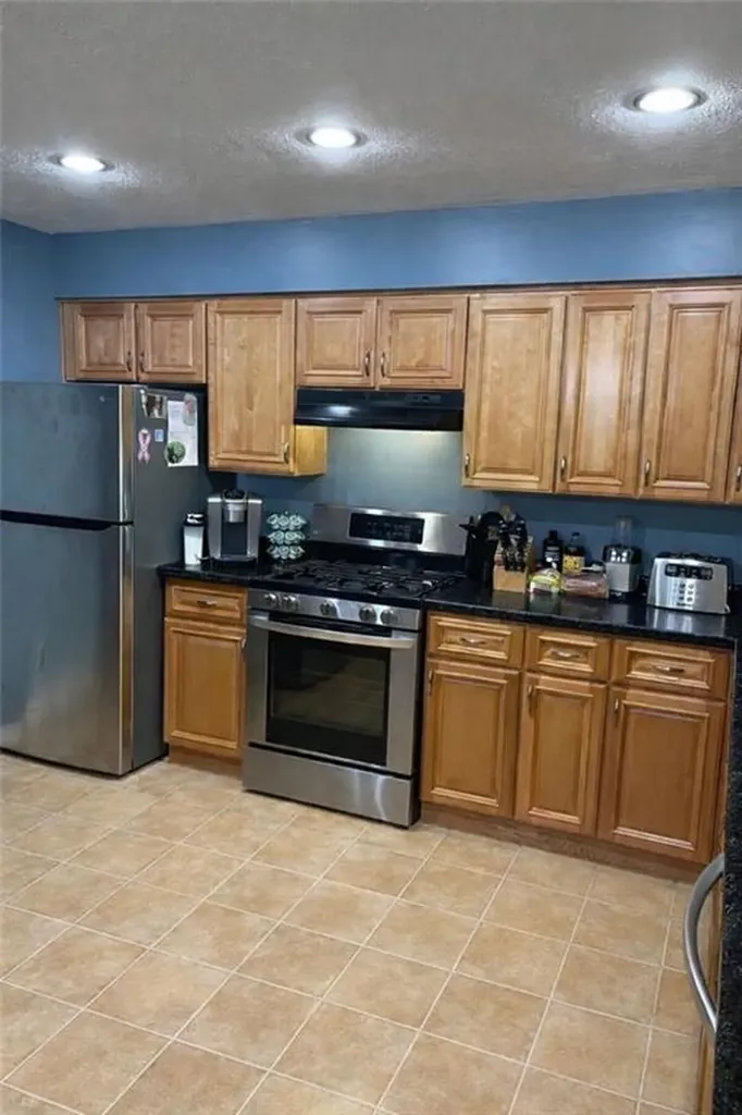 63 Capwell Avenue Woonsocket RI 02895