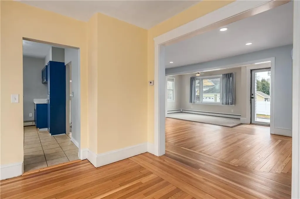41 Berwick Lane Cranston RI 02905