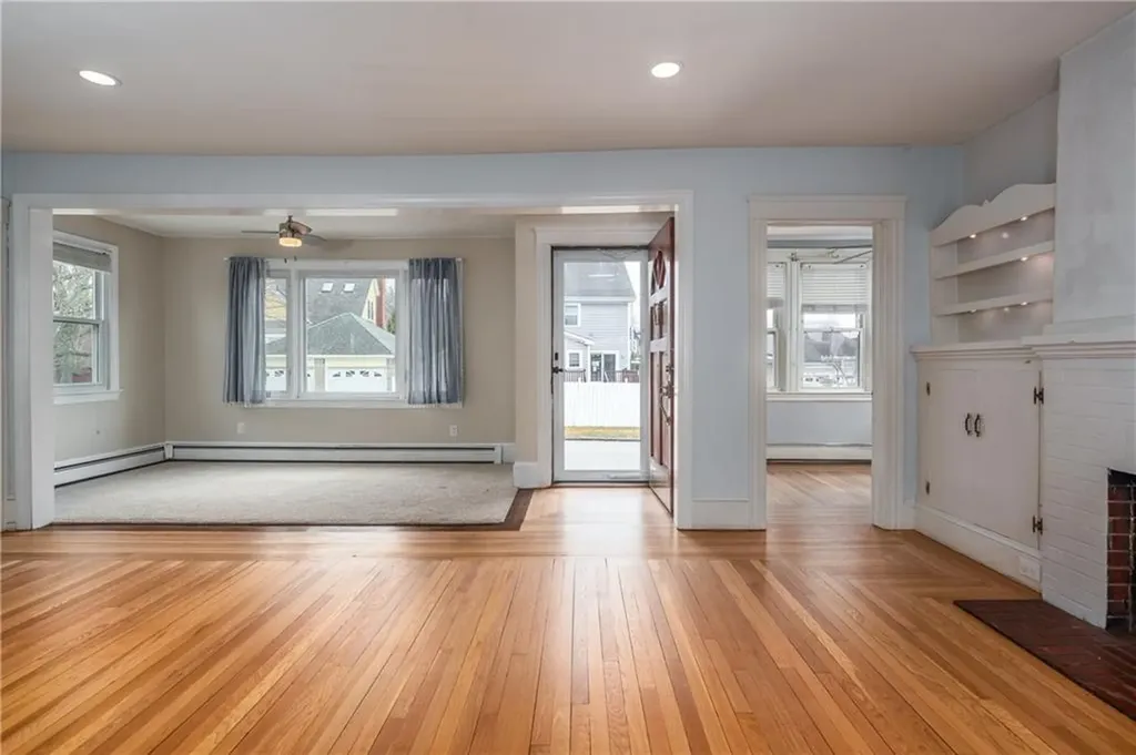 41 Berwick Lane Cranston RI 02905
