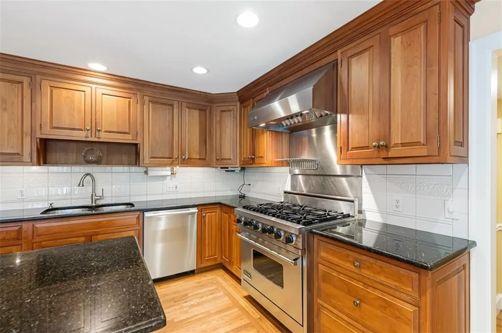 340 Newman Avenue East Providence RI 02916