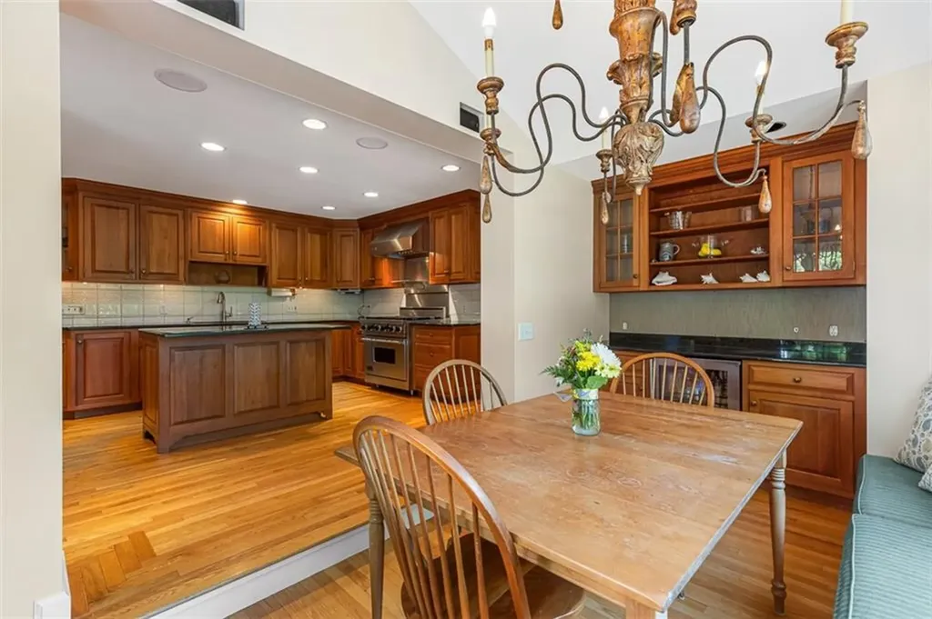 340 Newman Avenue East Providence RI 02916