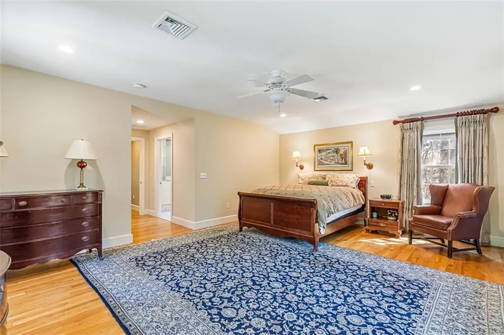 340 Newman Avenue East Providence RI 02916