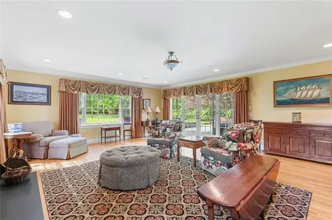 340 Newman Avenue East Providence RI 02916