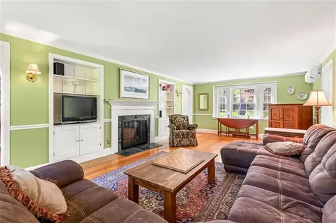 340 Newman Avenue East Providence RI 02916