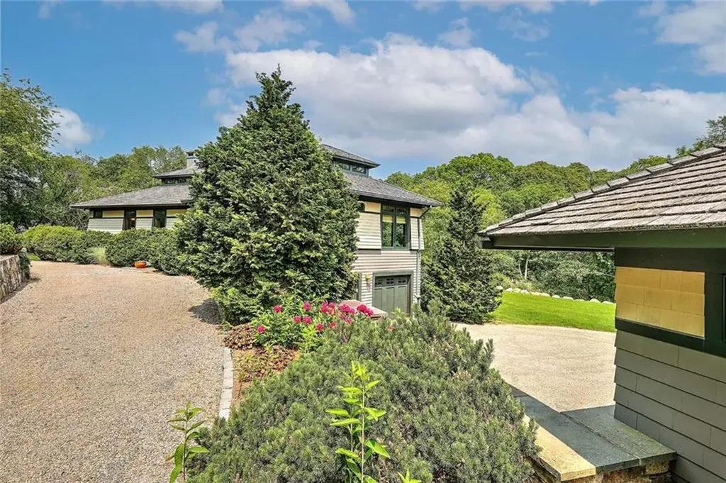 13 No Bottom Ridge Westerly RI 02891