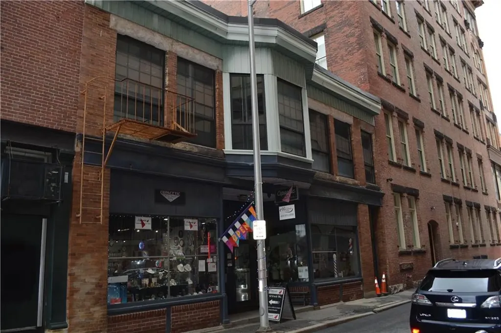 11 17 Peck Street Providence RI 02903