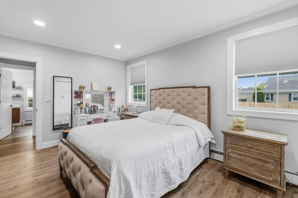 102 Sayles Avenue Warwick RI 02889