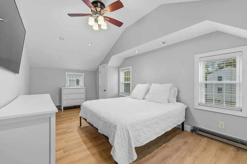 102 Sayles Avenue Warwick RI 02889