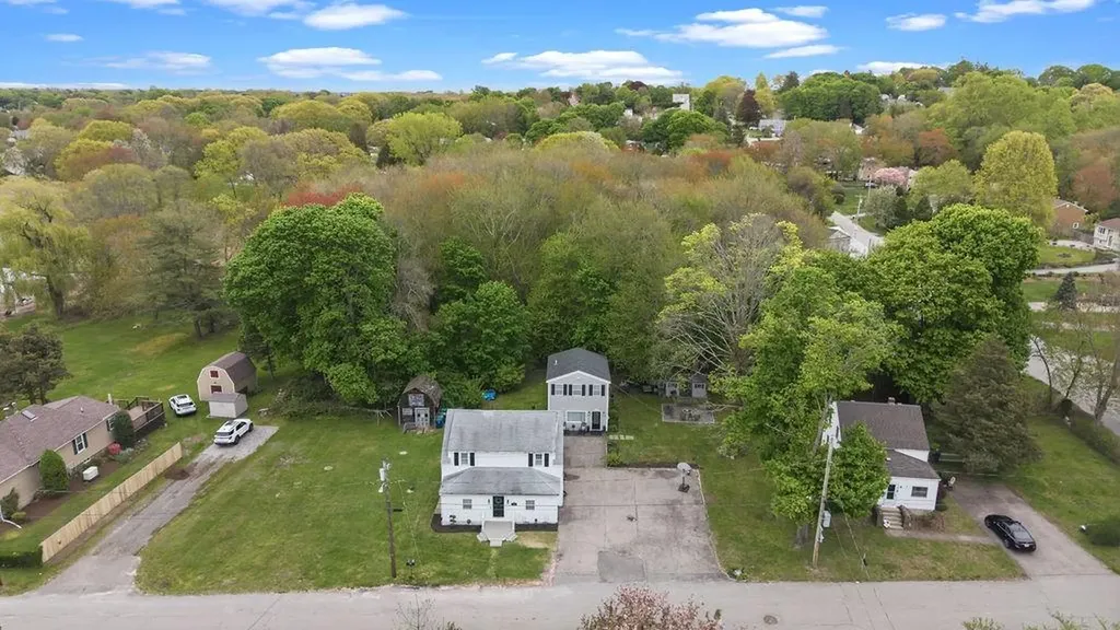 102 Sayles Avenue Warwick RI 02889