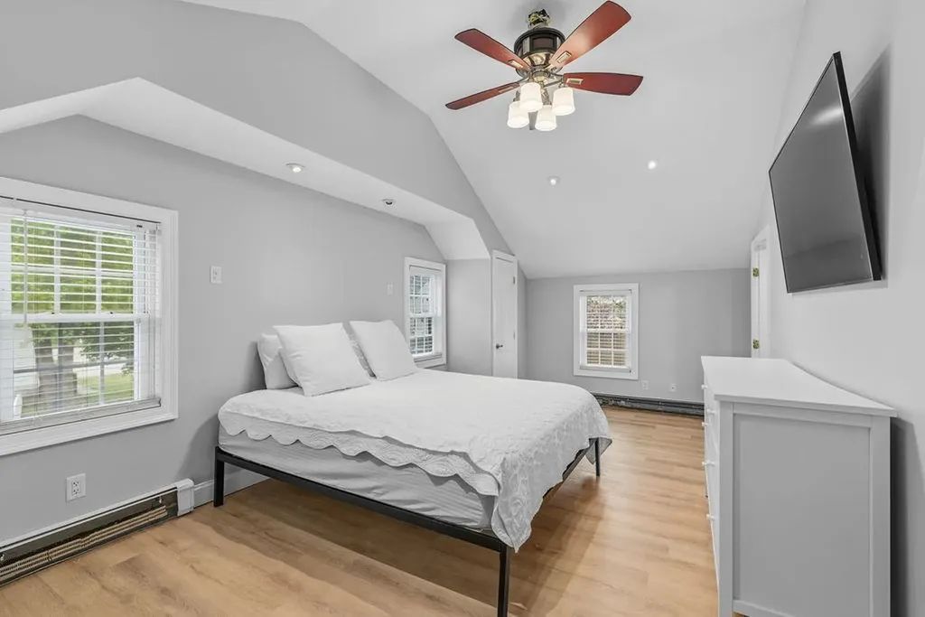 102 Sayles Avenue Warwick RI 02889