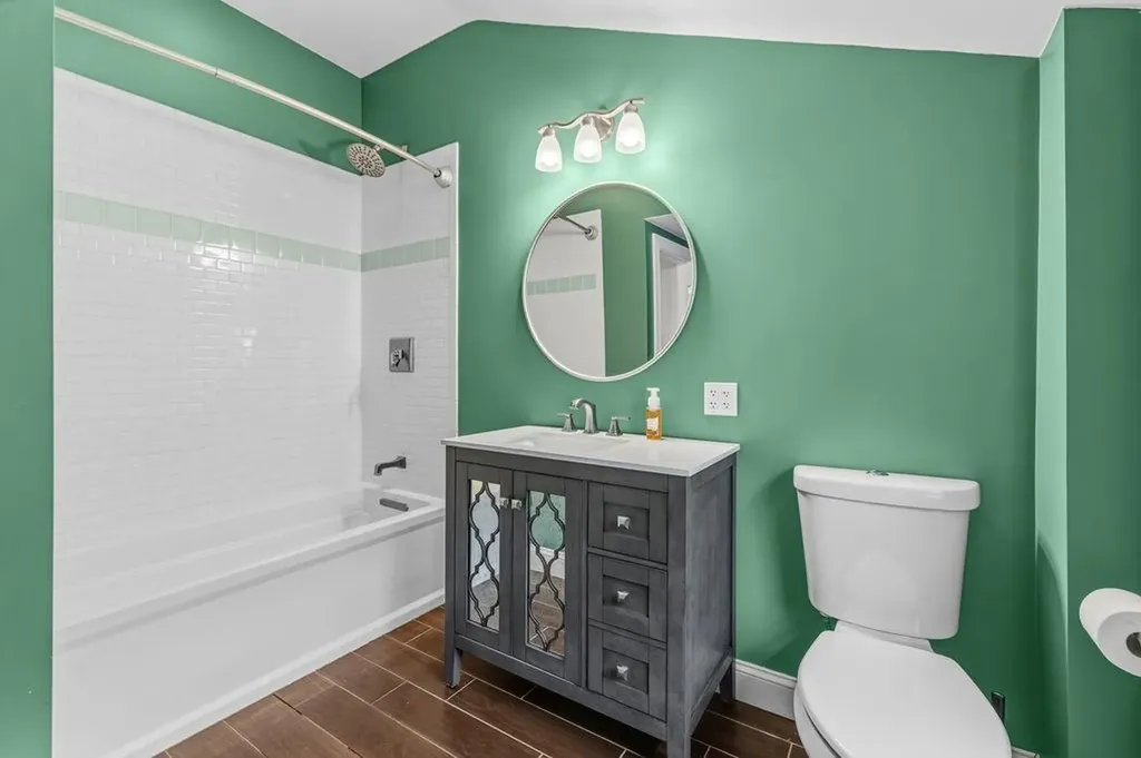 102 Sayles Avenue Warwick RI 02889