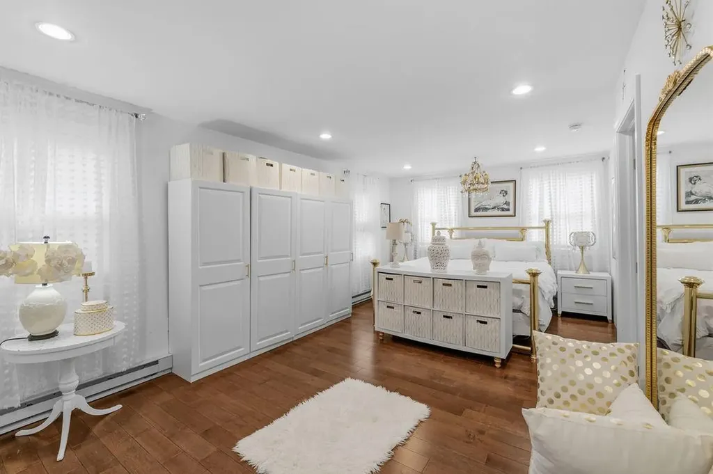 102 Sayles Avenue Warwick RI 02889
