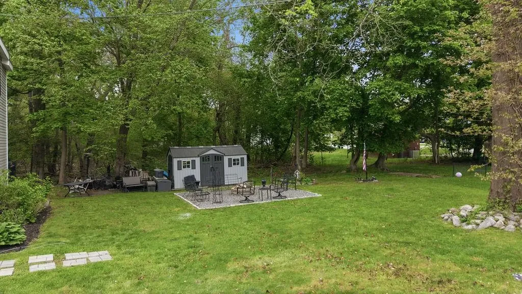102 Sayles Avenue Warwick RI 02889