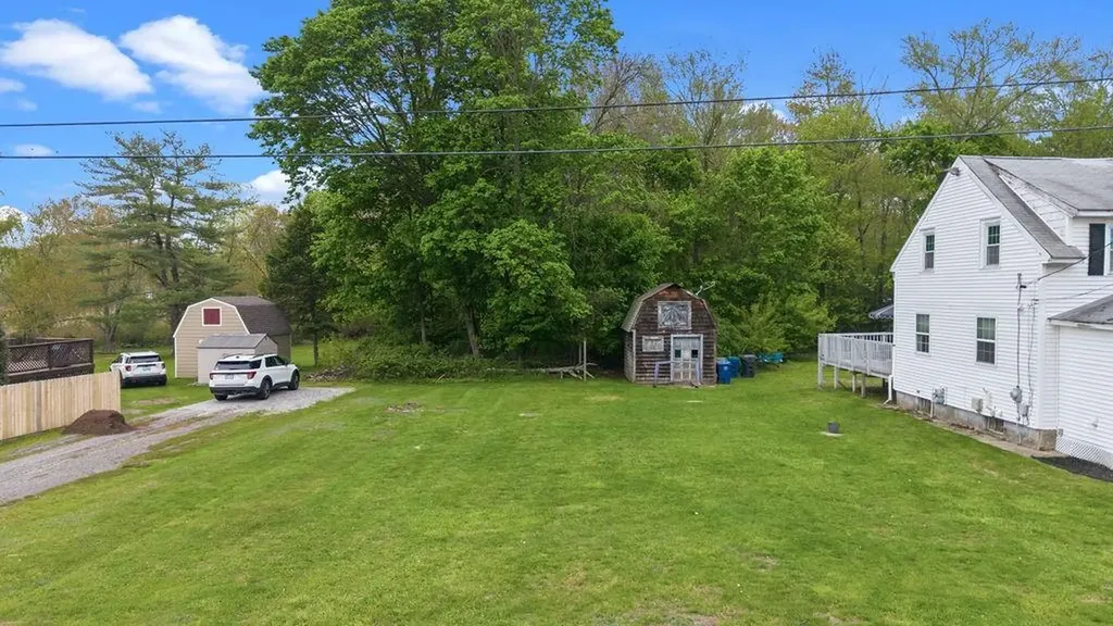 102 Sayles Avenue Warwick RI 02889