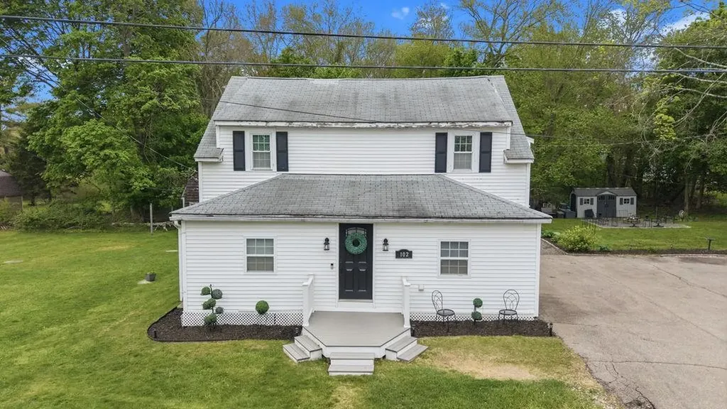 102 Sayles Avenue Warwick RI 02889