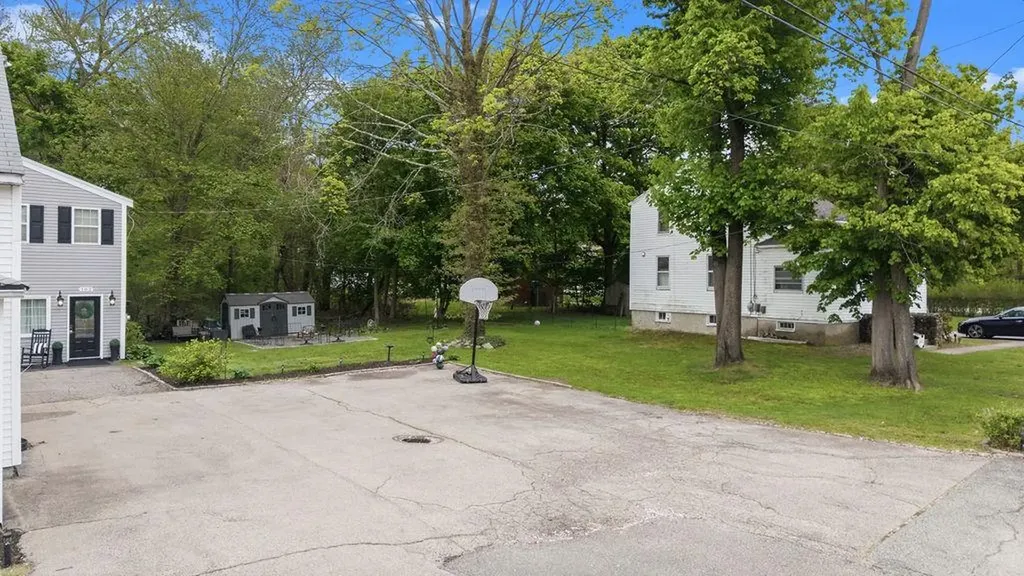 102 Sayles Avenue Warwick RI 02889