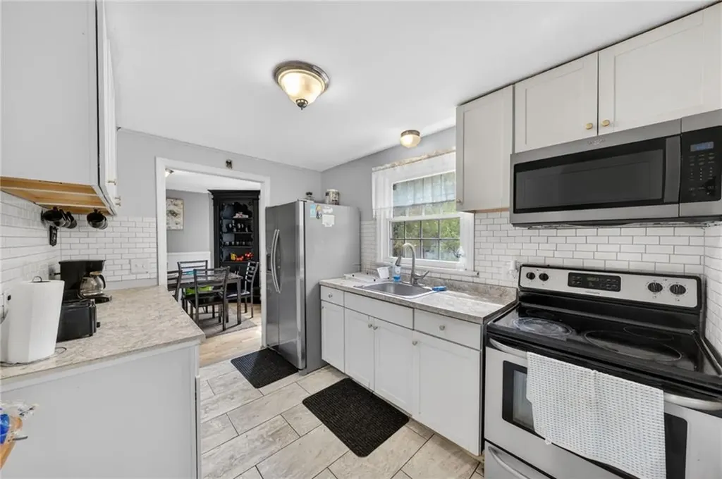 177 Cowesett Avenue West Warwick RI 02893