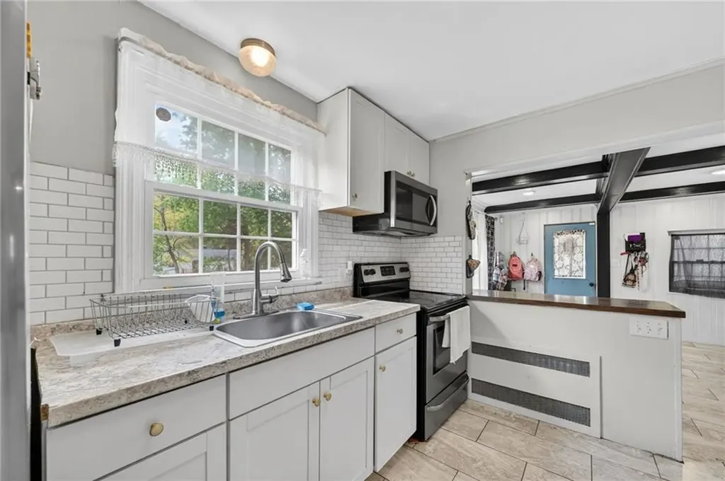 177 Cowesett Avenue West Warwick RI 02893