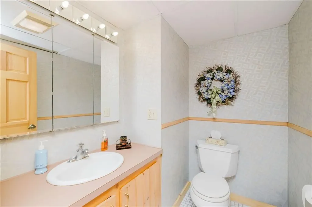 191 Fairway Drive Seekonk MA 02771