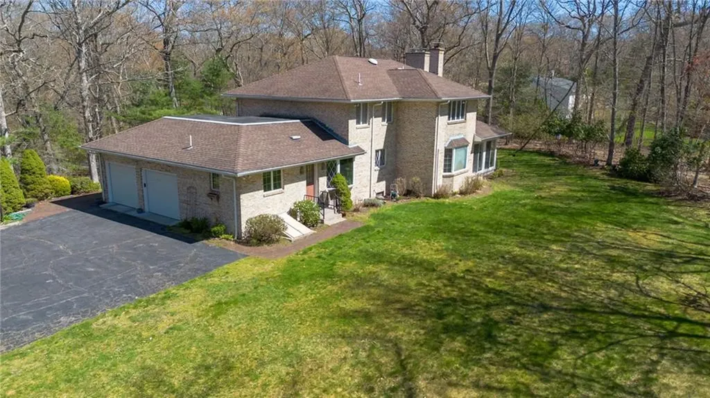 191 Fairway Drive Seekonk MA 02771