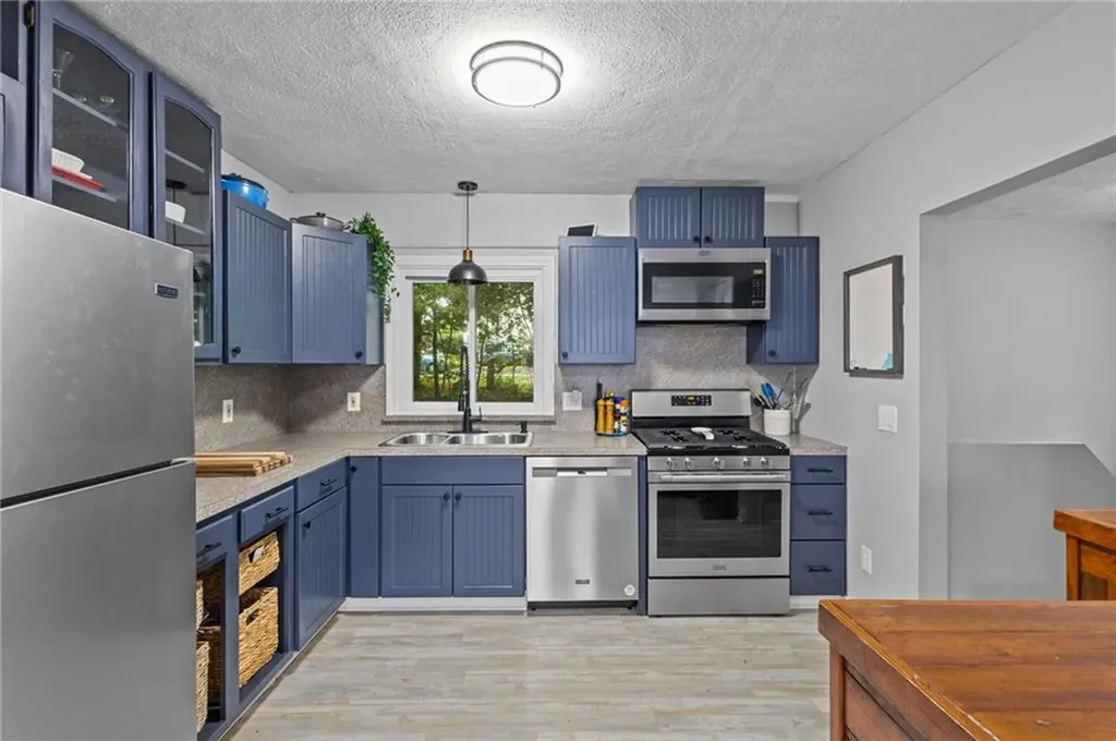 96 Abbey Avenue Warwick RI 02888