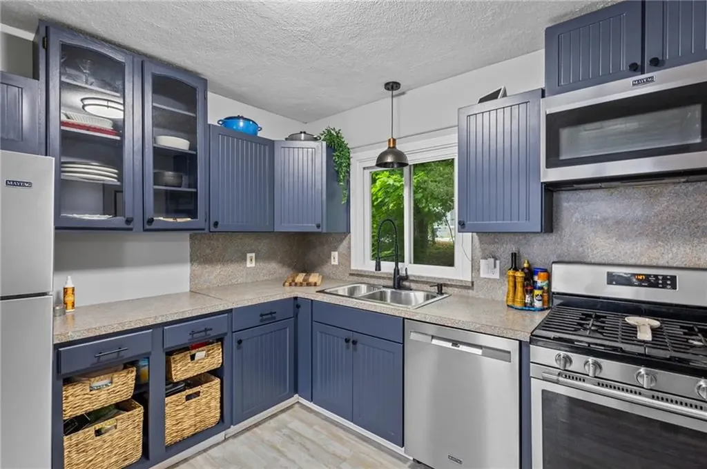 96 Abbey Avenue Warwick RI 02888