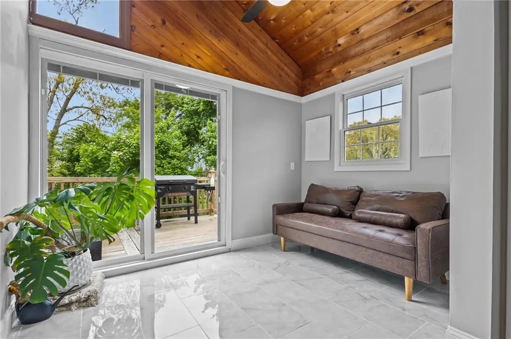 96 Abbey Avenue Warwick RI 02888