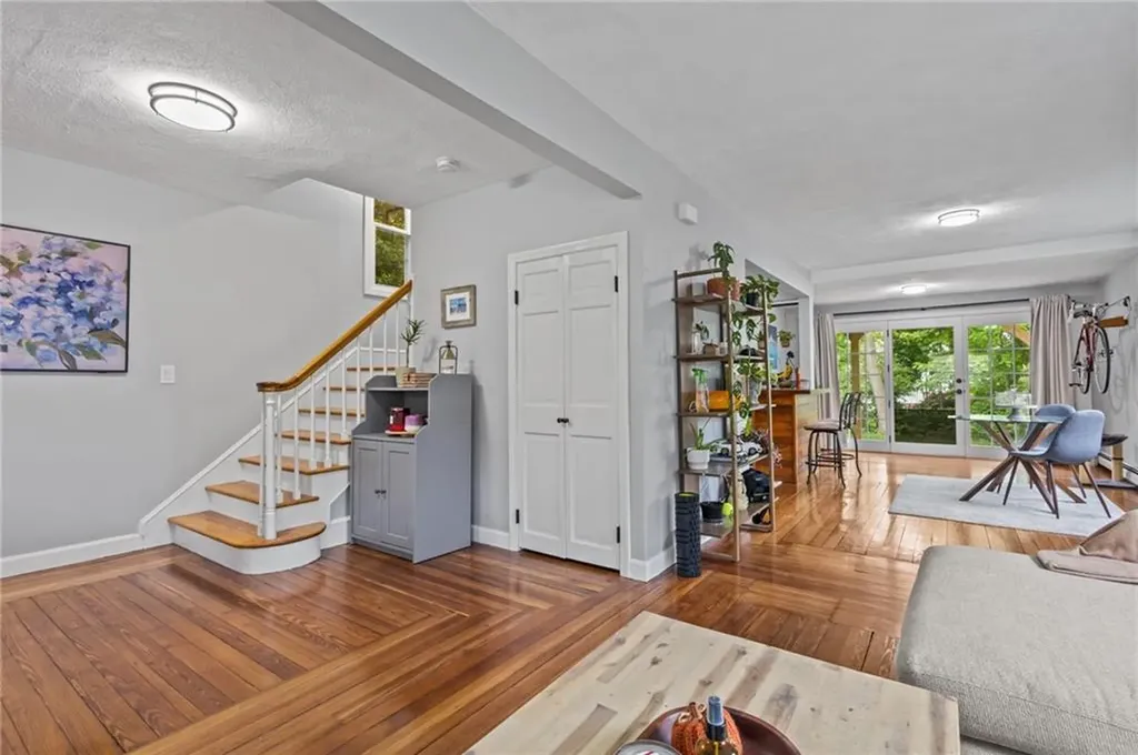 96 Abbey Avenue Warwick RI 02888