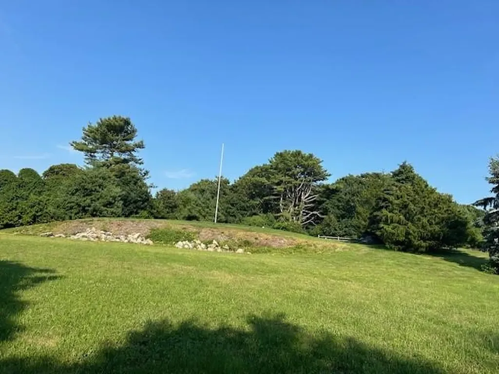 18 No Bottom Ridge Westerly RI 02891