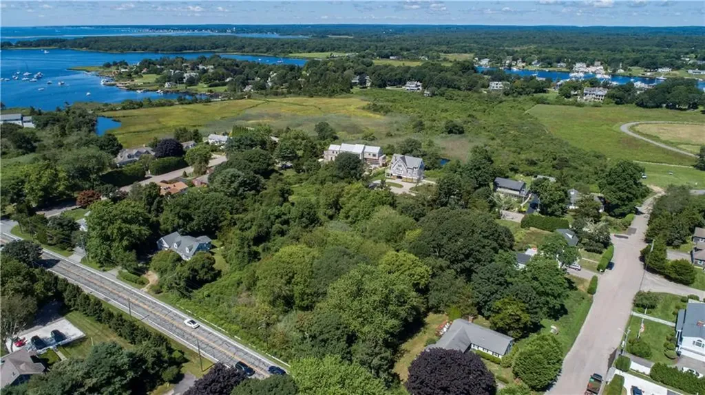 6 Fox Run Westerly RI 02891