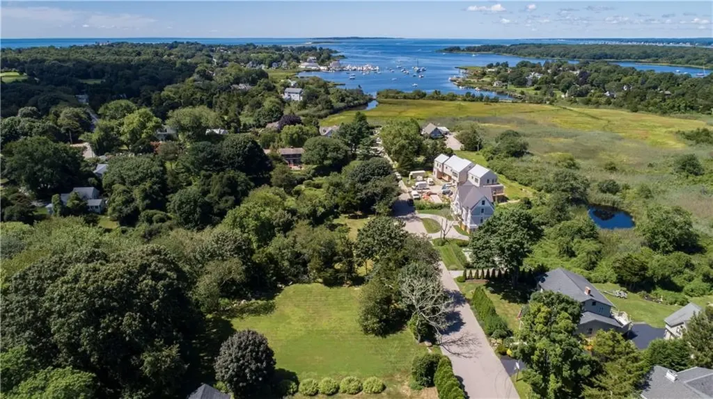 6 Fox Run Westerly RI 02891