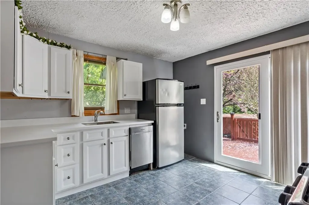 185 Ottawa Avenue Warwick RI 02889