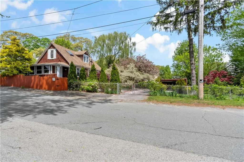 185 Ottawa Avenue Warwick RI 02889
