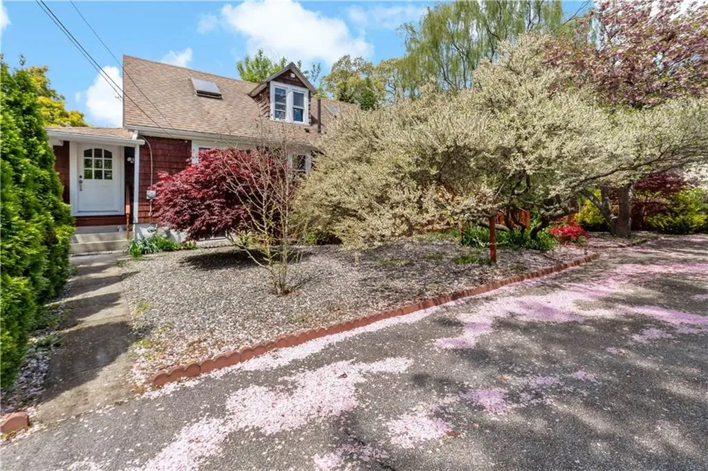 185 Ottawa Avenue Warwick RI 02889