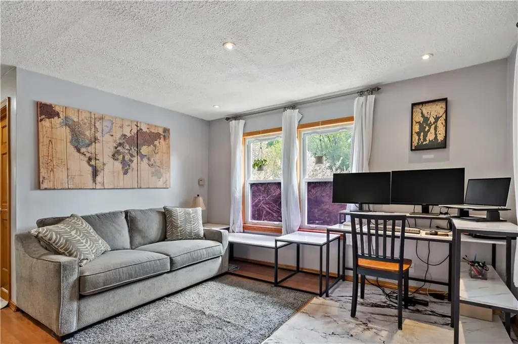 185 Ottawa Avenue Warwick RI 02889