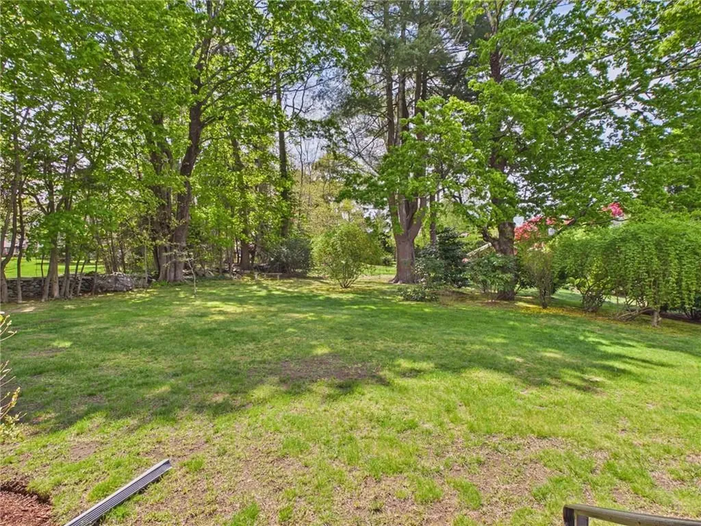 30 Forest Road W Bristol RI 02809