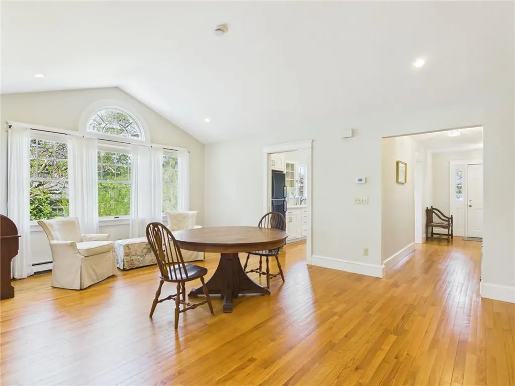 30 Forest Road W Bristol RI 02809