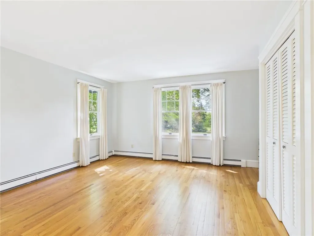 30 Forest Road W Bristol RI 02809