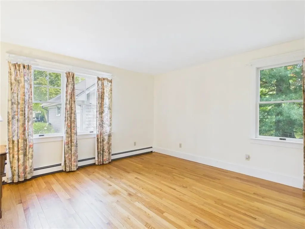 30 Forest Road W Bristol RI 02809