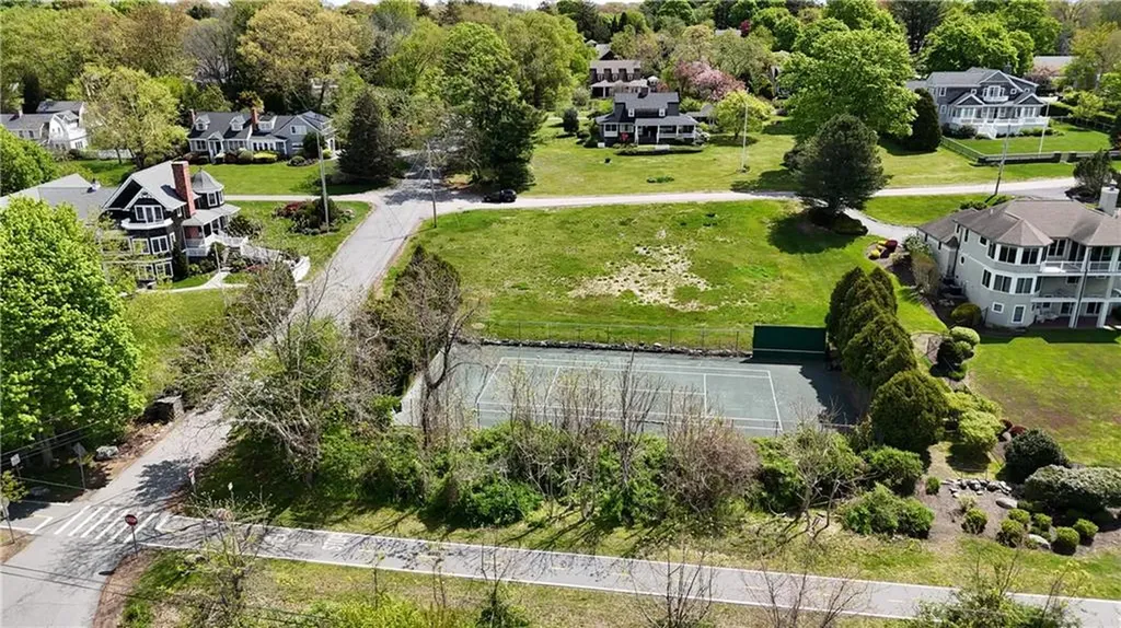 30 Forest Road W Bristol RI 02809