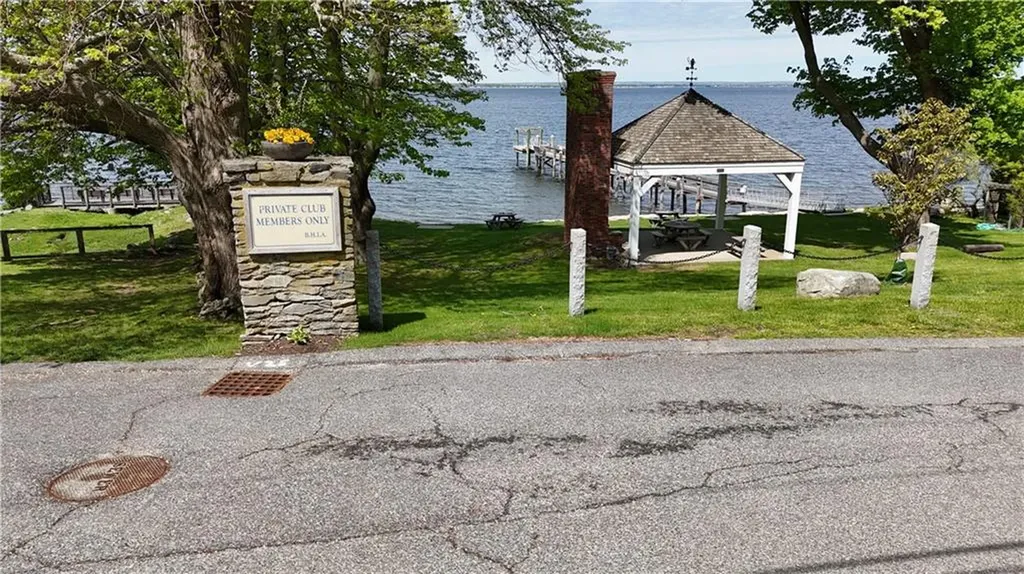 30 Forest Road W Bristol RI 02809