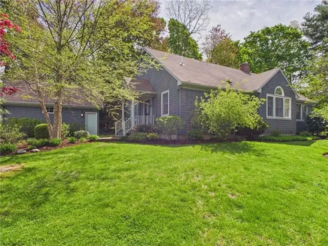 30 Forest Road W Bristol RI 02809