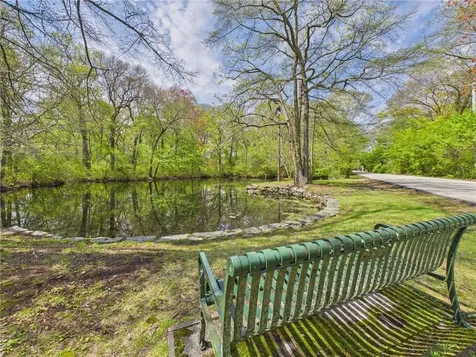 30 Forest Road W Bristol RI 02809