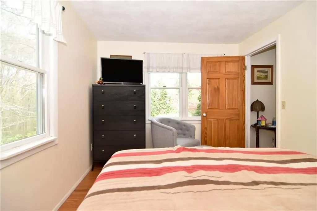 390 Pendar Road North Kingstown RI 02852