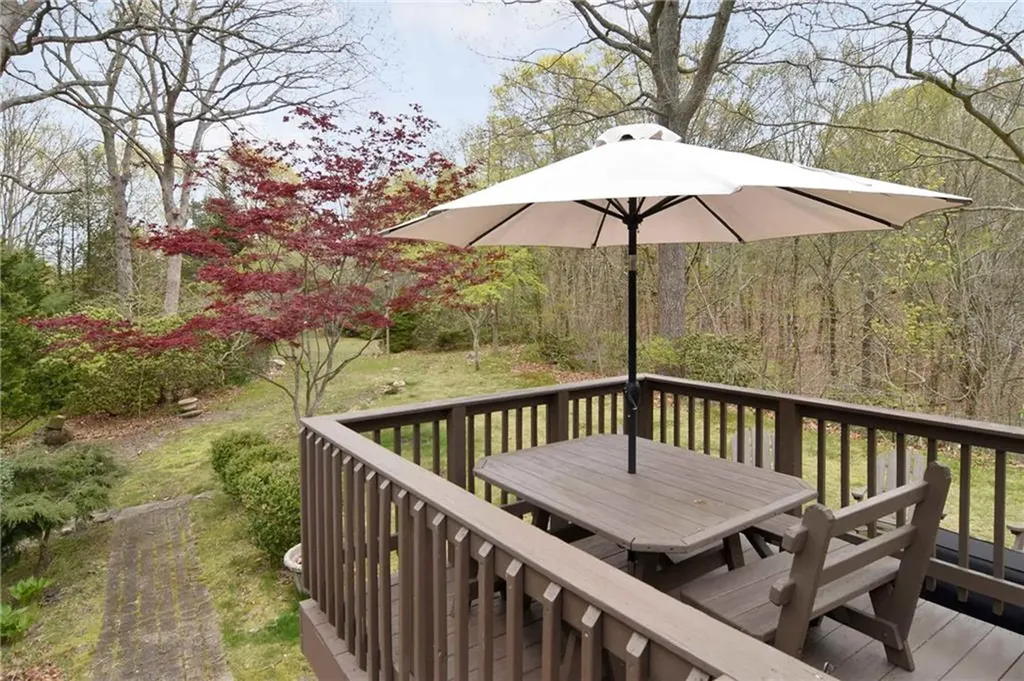 390 Pendar Road North Kingstown RI 02852
