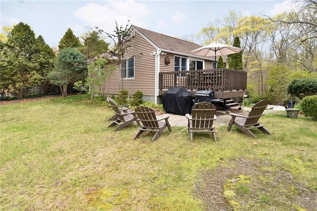 390 Pendar Road North Kingstown RI 02852