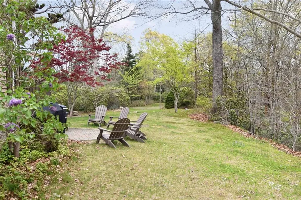 390 Pendar Road North Kingstown RI 02852