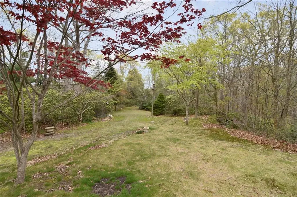 390 Pendar Road North Kingstown RI 02852