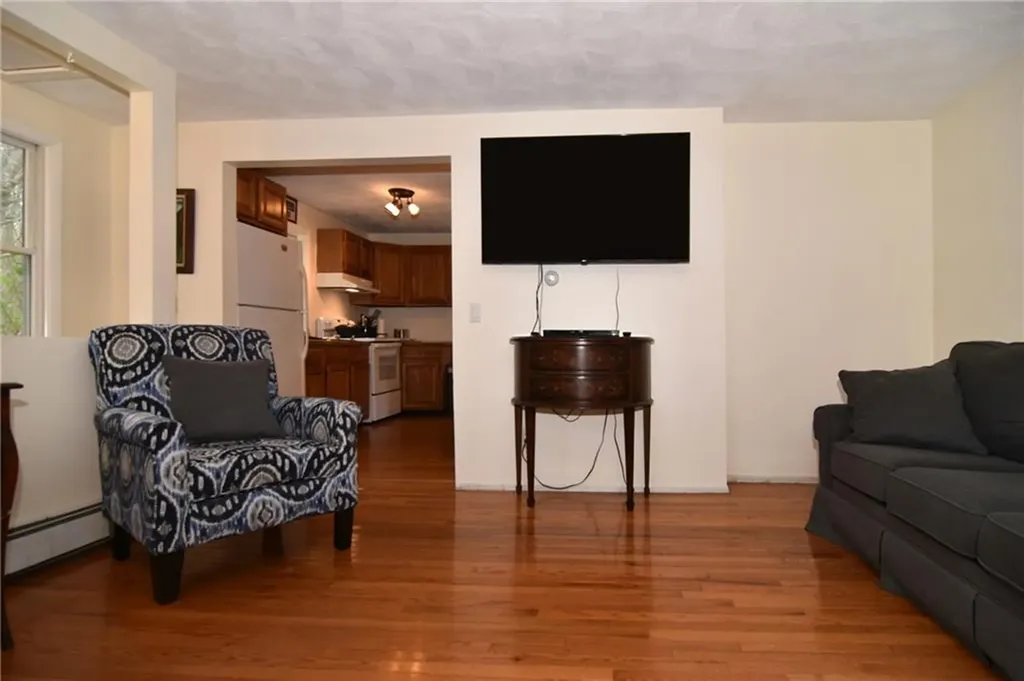 390 Pendar Road North Kingstown RI 02852